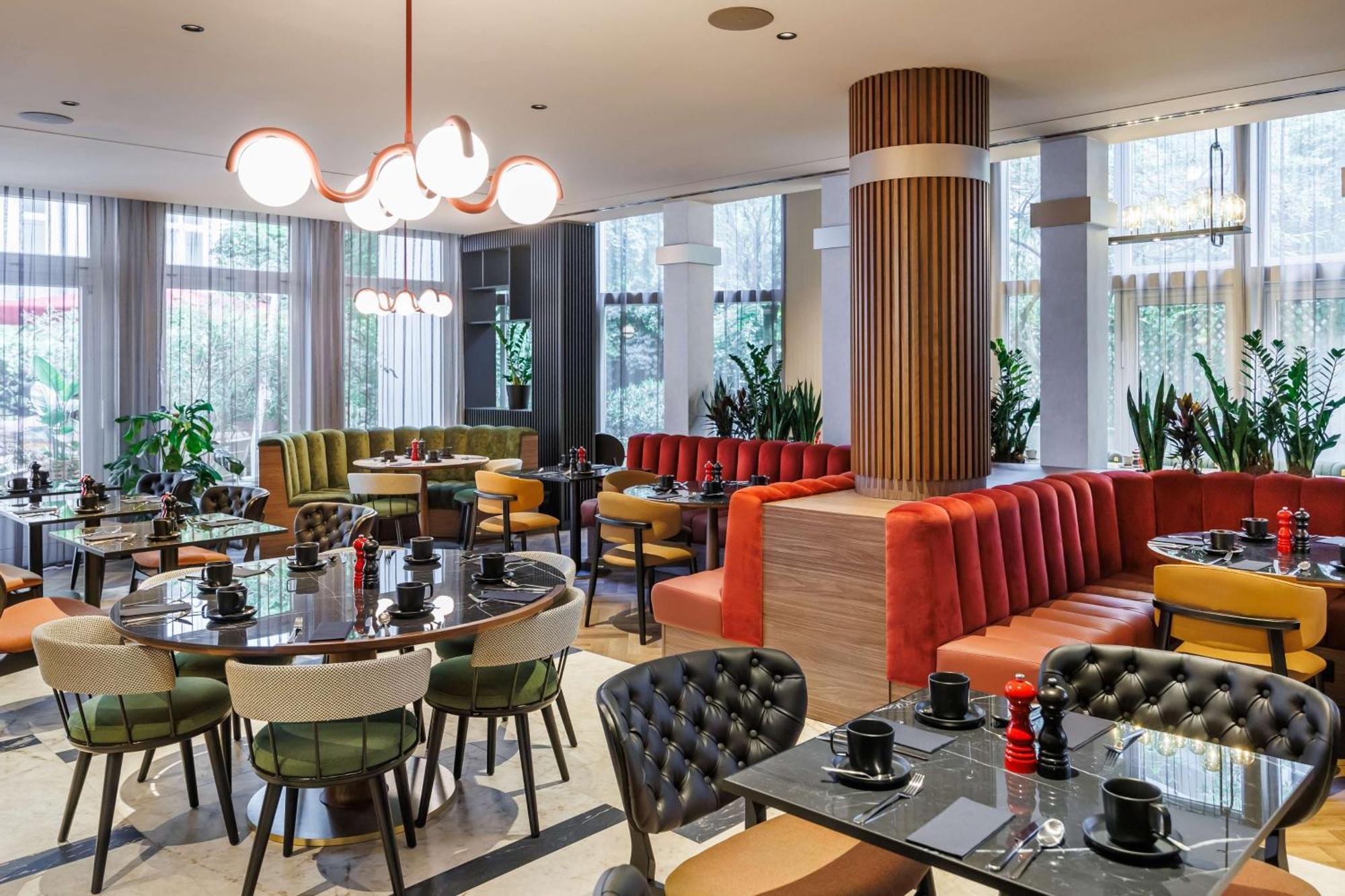 Radisson Red Berlin Kudamm Hotel Exterior photo