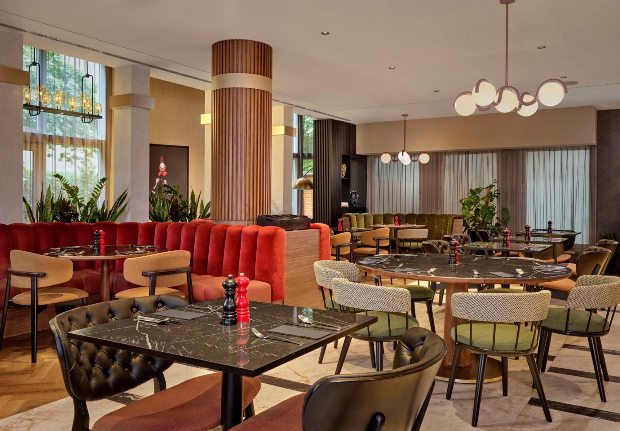 Radisson Red Berlin Kudamm Hotel Exterior photo