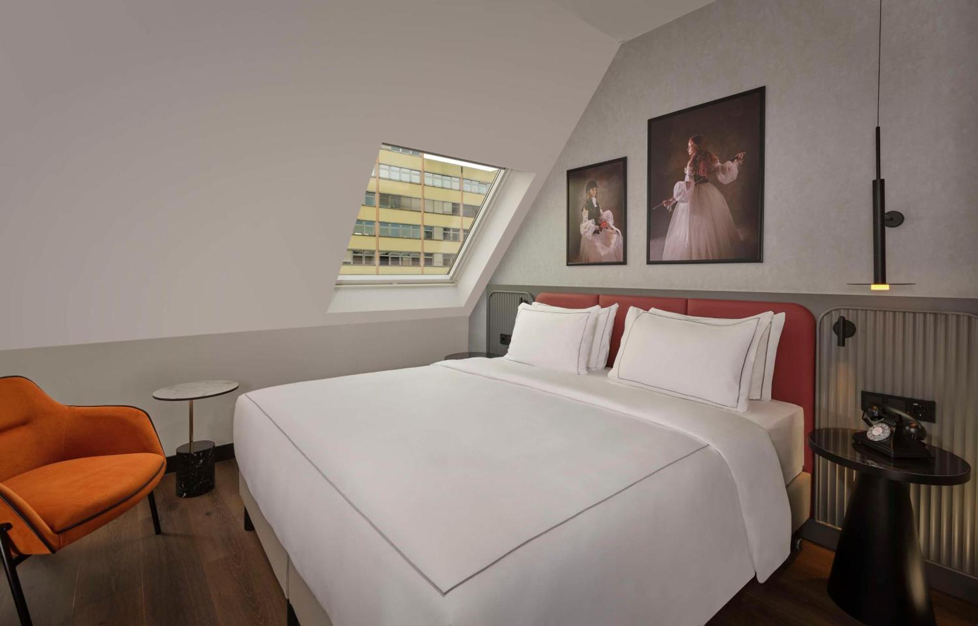 Radisson Red Berlin Kudamm Hotel Exterior photo