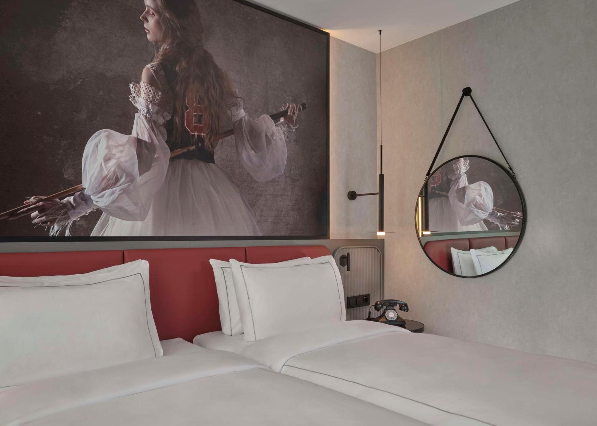 Radisson Red Berlin Kudamm Hotel Exterior photo