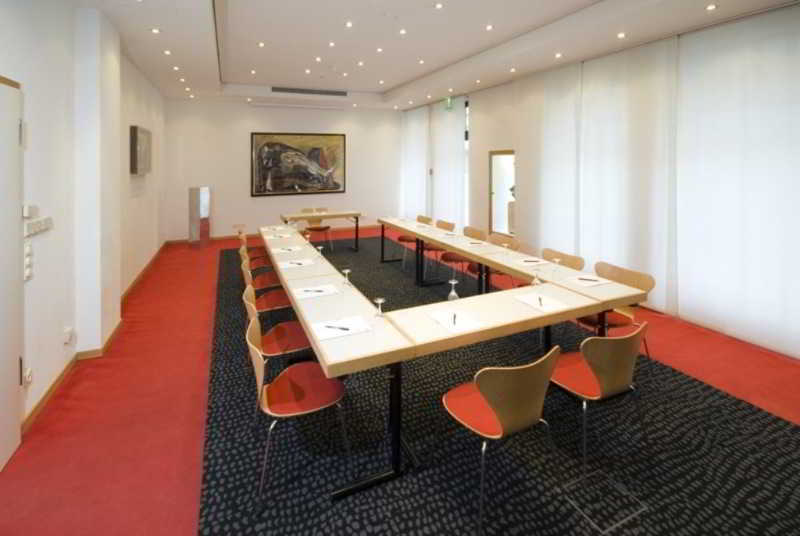 Radisson Red Berlin Kudamm Hotel Exterior photo